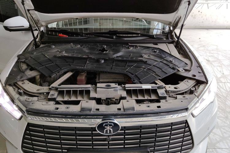 Used BYD Song Pro New Energy 2019 EV High-Power Deluxe Model Engine Bay