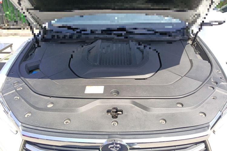 Used BYD Song Pro New Energy 2019 DM 1.5T Four-Wheel Drive Performance Edition Comfort Model Engine Bay