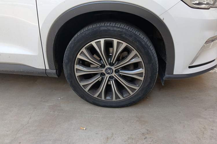 Used BYD Song Pro New Energy 2019 DM 1.5T Four-Wheel Drive High-Energy Version Exterior 1