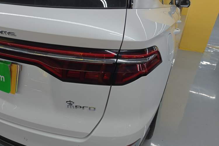 Used BYD Song Pro New Energy 2019 DM 1.5T Four-Wheel Drive Performance Edition Flagship Model Exterior 3
