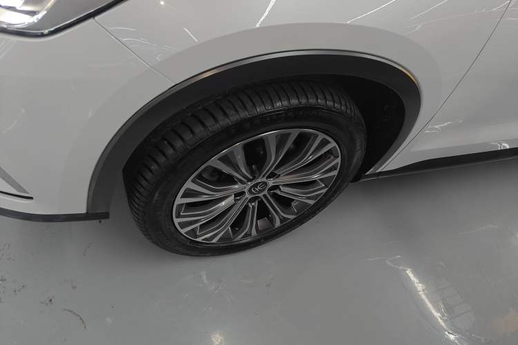 Used BYD Song Pro New Energy 2019 DM 1.5T Four-Wheel Drive Performance Edition Flagship Model Exterior 4