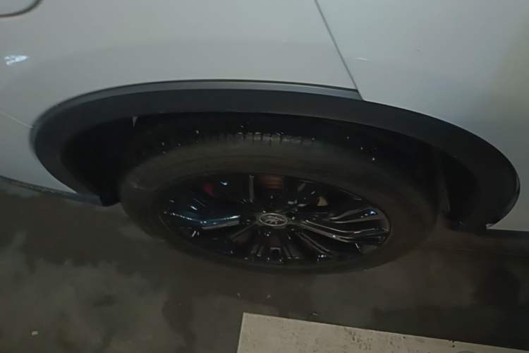 Used BYD Song Pro New Energy 2019 DM 1.5T Four-Wheel Drive Performance Edition Deluxe Model Exterior 5