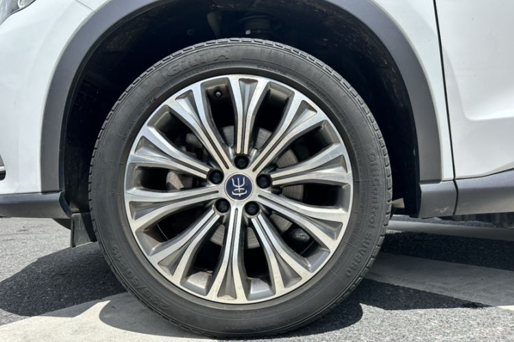 Used BYD Song Pro New Energy 2019 DM 1.5T Four-Wheel Drive Performance Edition Deluxe Model Exterior 6