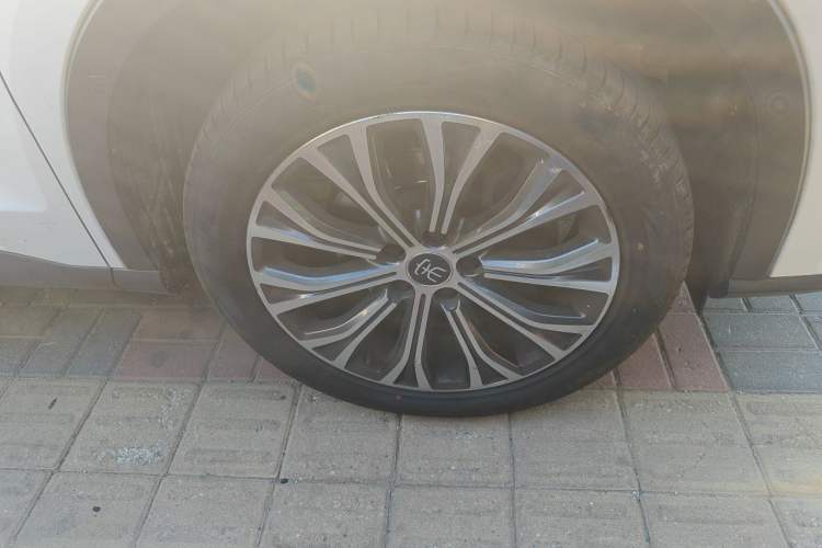 Used BYD Song Pro New Energy 2019 DM 1.5T Four-Wheel Drive Performance Edition Flagship Model Exterior 7