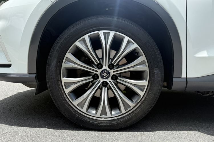Used BYD Song Pro New Energy 2019 DM 1.5T Four-Wheel Drive Performance Edition Deluxe Model Exterior 7