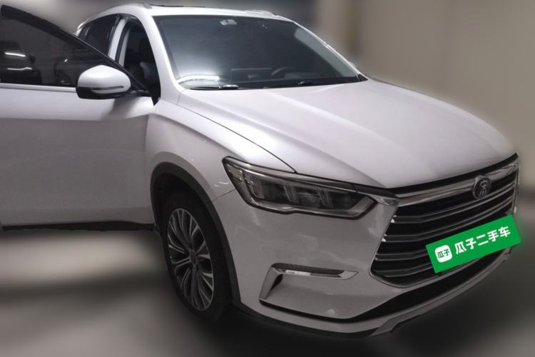 Used BYD Song Pro New Energy 2019 DM 1.5T Four-Wheel Drive Performance Edition Comfort Model Front Right 45 Deg