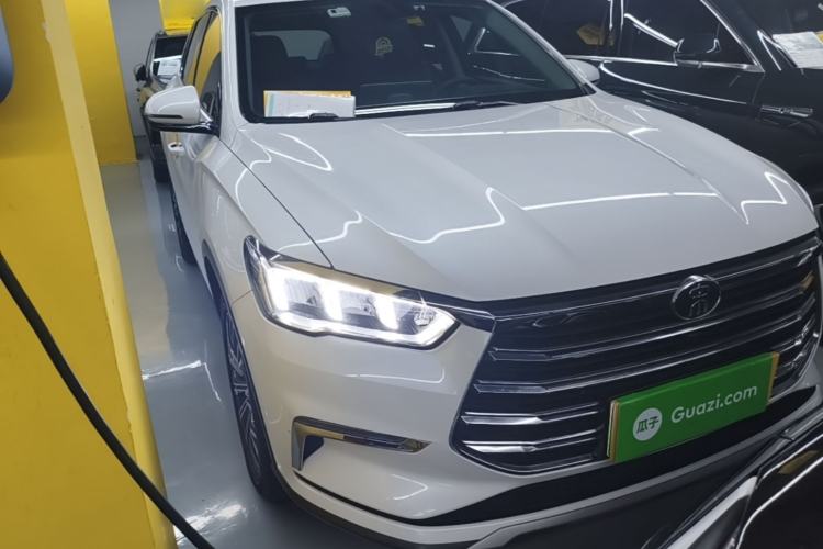 Used BYD Song Pro New Energy 2019 DM 1.5T Four-Wheel Drive Performance Edition Deluxe Model Front Right 45 Deg