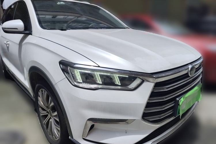 Used BYD Song Pro New Energy 2019 DM 1.5T Four-Wheel Drive Performance Edition Deluxe Model Front Right 45 Deg