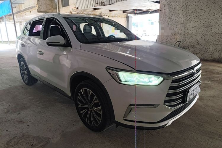 Used BYD Song Pro New Energy 2019 DM 1.5T Four-Wheel Drive Performance Edition Deluxe Model Front Right 45 Deg