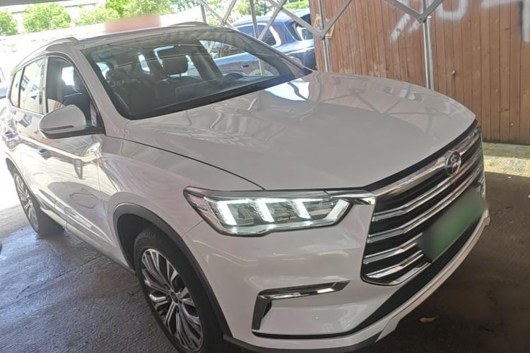 Used BYD Song Pro New Energy 2019 DM 1.5T Four-Wheel Drive Performance Edition Deluxe Model Front Right 45 Deg