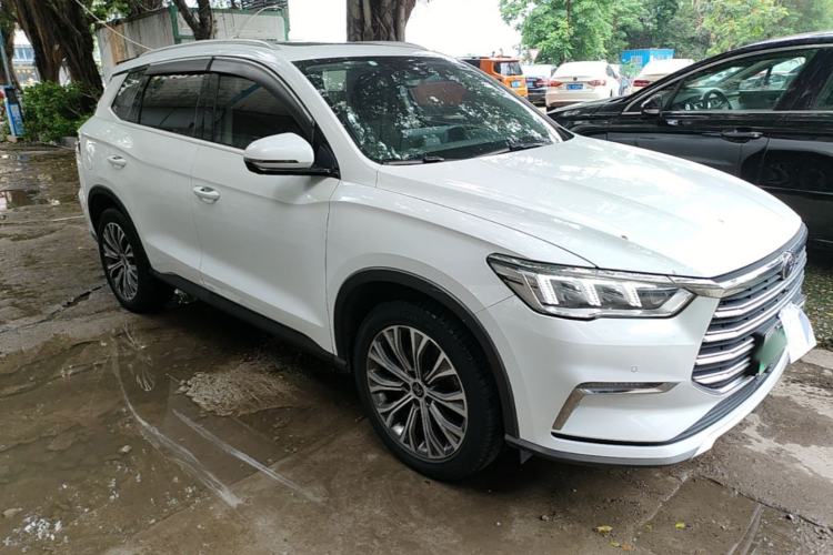 Used BYD Song Pro New Energy 2019 DM 1.5T Four-Wheel Drive Performance Edition Flagship Model Front Right 45 Deg