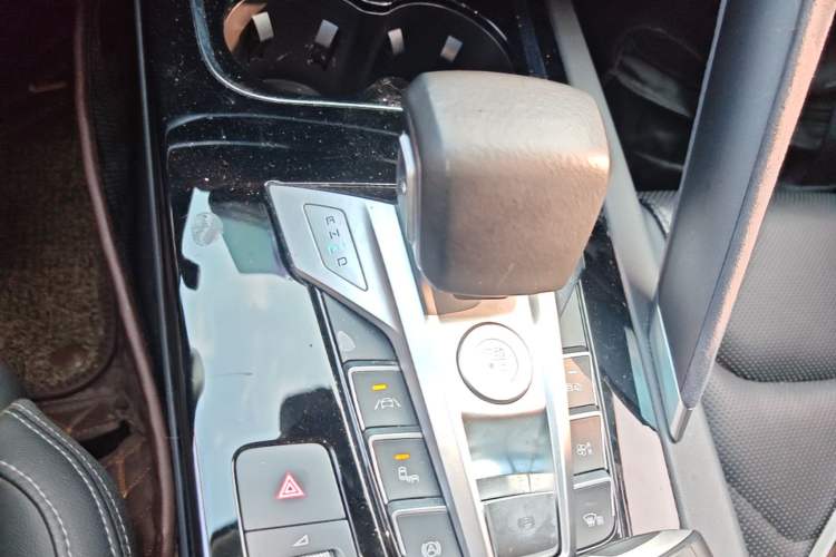 Used BYD Song Pro New Energy 2019 DM 1.5T Four-Wheel Drive Performance Edition Flagship Model Gear Lever
