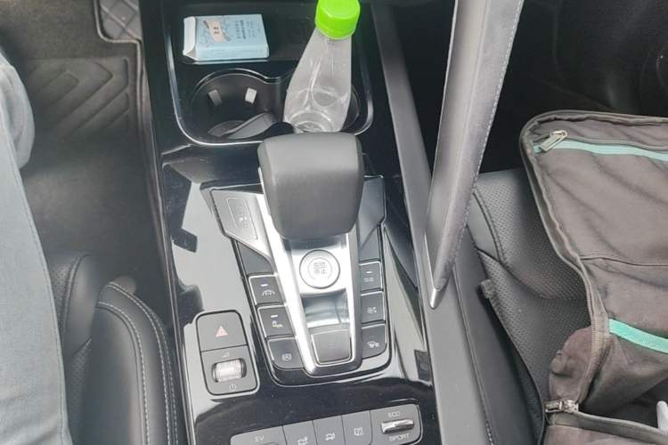 Used BYD Song Pro New Energy 2019 DM 1.5T Four-Wheel Drive Performance Edition Flagship Model Gear Lever