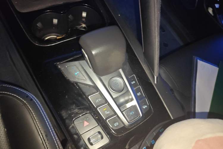 Used BYD Song Pro New Energy 2019 DM 1.5T Four-Wheel Drive Performance Edition Flagship Model Gear Lever