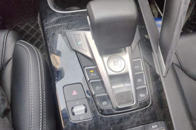 Used BYD Song Pro New Energy 2019 DM 1.5T Four-Wheel Drive Performance Edition Deluxe Model Gear Lever