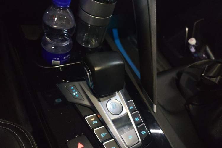 Used BYD Song Pro New Energy 2019 DM 1.5T Four-Wheel Drive Performance Edition Deluxe Model Gear Lever