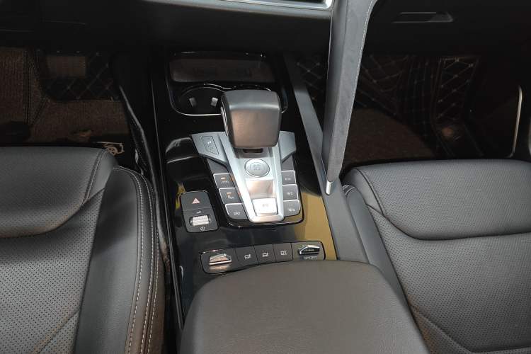 Used BYD Song Pro New Energy 2019 DM 1.5T Four-Wheel Drive Performance Edition Flagship Model Gear Lever