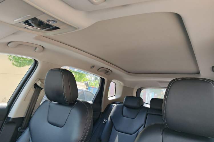 Used BYD Song Pro New Energy 2019 DM 1.5T Four-Wheel Drive Performance Edition Deluxe Model Headliner