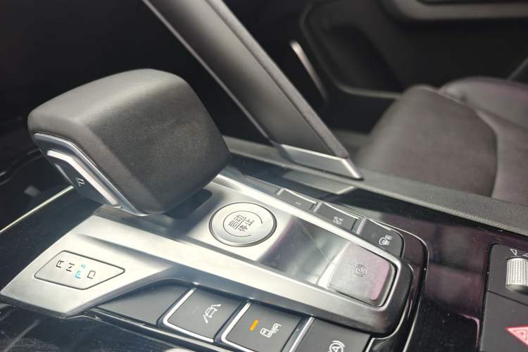 Used BYD Song Pro New Energy 2019 EV High-Power Long-Range Flagship Model Interior 1