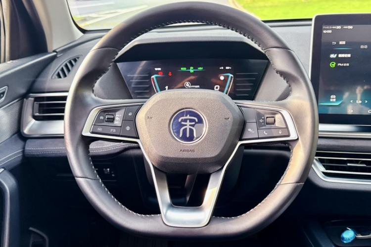 Used BYD Song Pro New Energy 2019 DM 1.5T Four-Wheel Drive High-Energy Version Interior 1