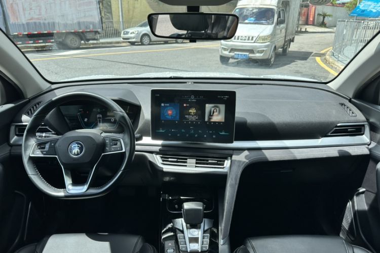 Used BYD Song Pro New Energy 2019 DM 1.5T Four-Wheel Drive Performance Edition Deluxe Model Interior 1