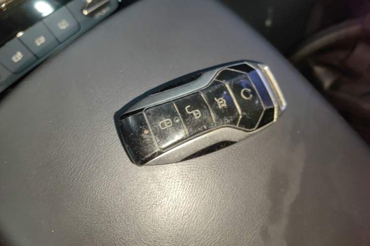 Used BYD Song Pro New Energy 2019 DM 1.5T Four-Wheel Drive Performance Edition Deluxe Model Interior 1