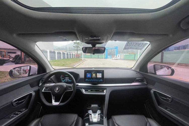Used BYD Song Pro New Energy 2019 EV High-Power Luxury Model Interior 1