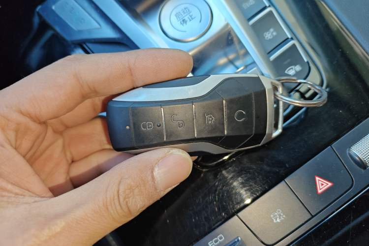 Used BYD Song Pro New Energy 2019 EV High-Power Long-Range Flagship Model Interior 1