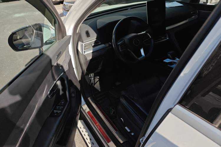 Used BYD Song Pro New Energy 2019 EV High-Power Long-Range Flagship Model Interior 3
