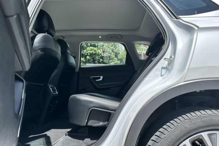 Used BYD Song Pro New Energy 2019 DM 1.5T Four-Wheel Drive Performance Edition Deluxe Model Interior 4