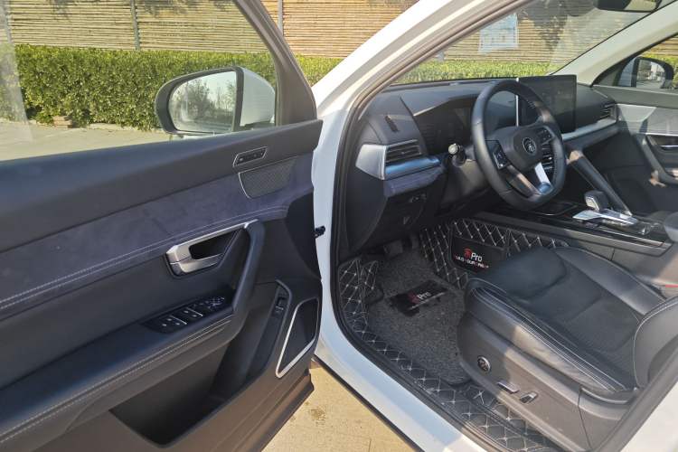 Used BYD Song Pro New Energy 2019 EV High-Power Long-Range Flagship Model Interior 4