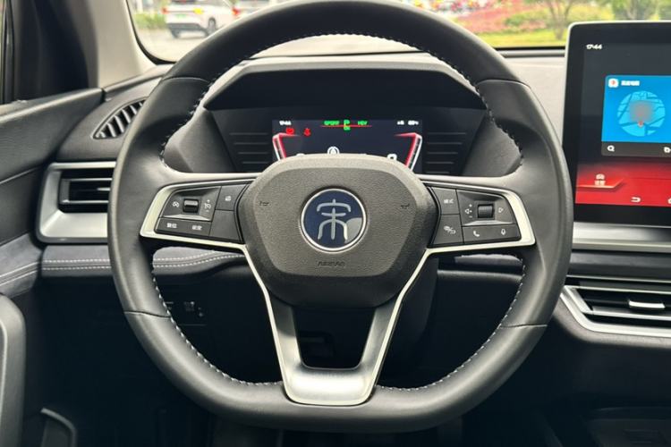 Used BYD Song Pro New Energy 2019 DM 1.5T Four-Wheel Drive Performance Edition Deluxe Model Interior 6