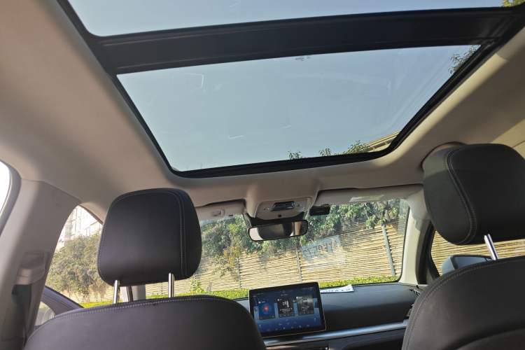 Used BYD Song Pro New Energy 2019 EV High-Power Long-Range Flagship Model Interior 6