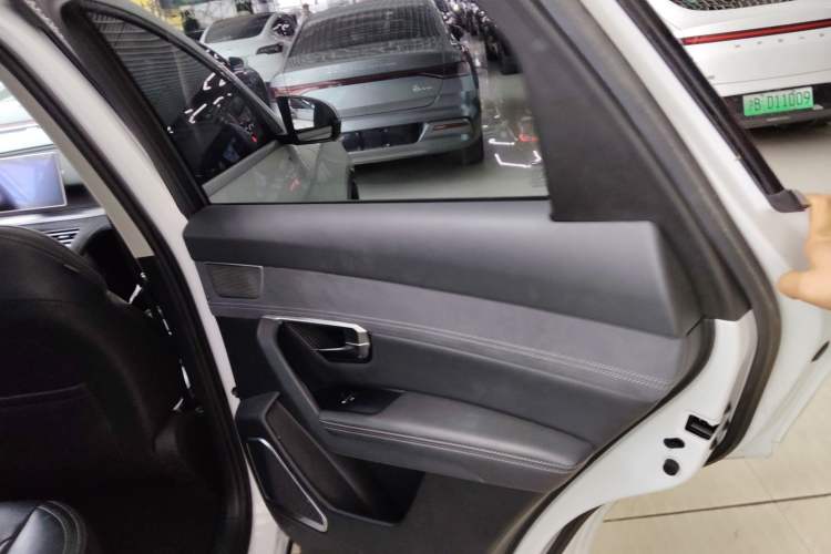 Used BYD Song Pro New Energy 2019 EV High-Power Deluxe Model Interior 6