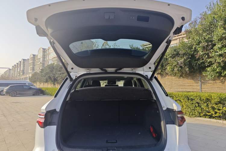 Used BYD Song Pro New Energy 2019 EV High-Power Long-Range Flagship Model Interior 7