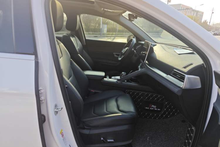 Used BYD Song Pro New Energy 2019 EV High-Power Long-Range Flagship Model Interior 8