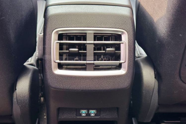 Used BYD Song Pro New Energy 2019 DM 1.5T Four-Wheel Drive High-Energy Version Interior 9