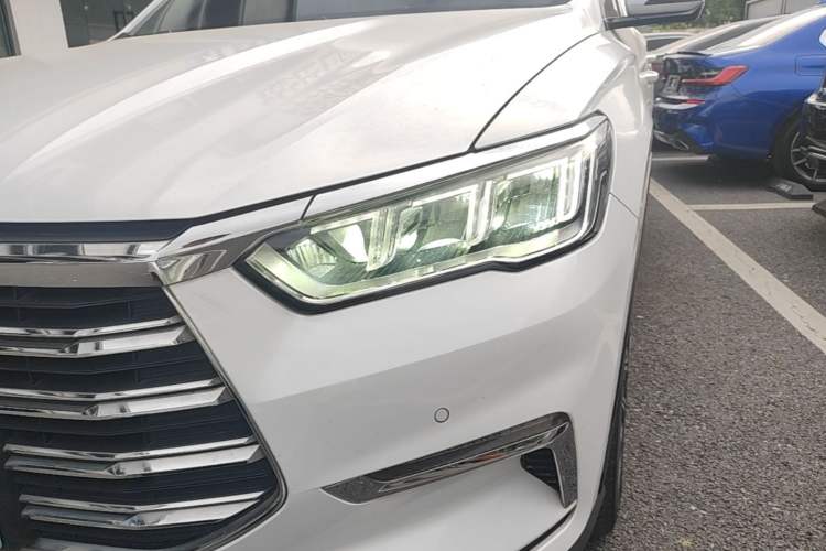 Used BYD Song Pro New Energy 2019 DM 1.5T Four-Wheel Drive Performance Edition Flagship Model Left Front Headlight