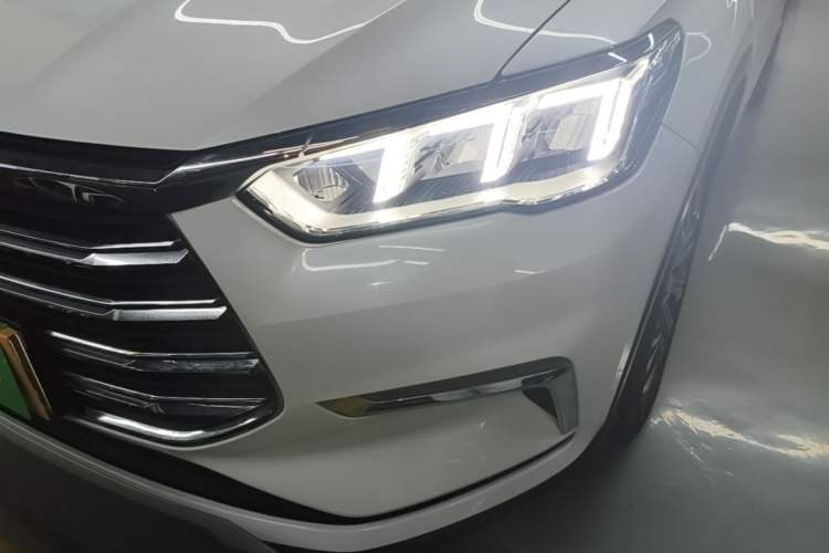 Used BYD Song Pro New Energy 2019 DM 1.5T Four-Wheel Drive Performance Edition Deluxe Model Left Front Headlight