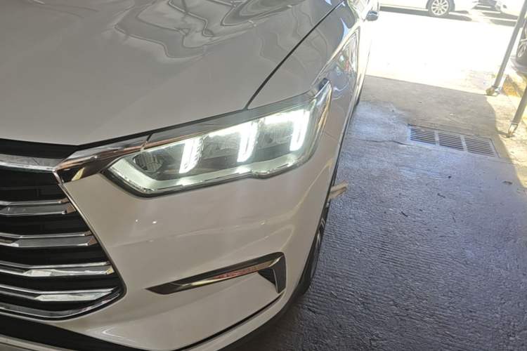 Used BYD Song Pro New Energy 2019 DM 1.5T Four-Wheel Drive Performance Edition Deluxe Model Left Front Headlight