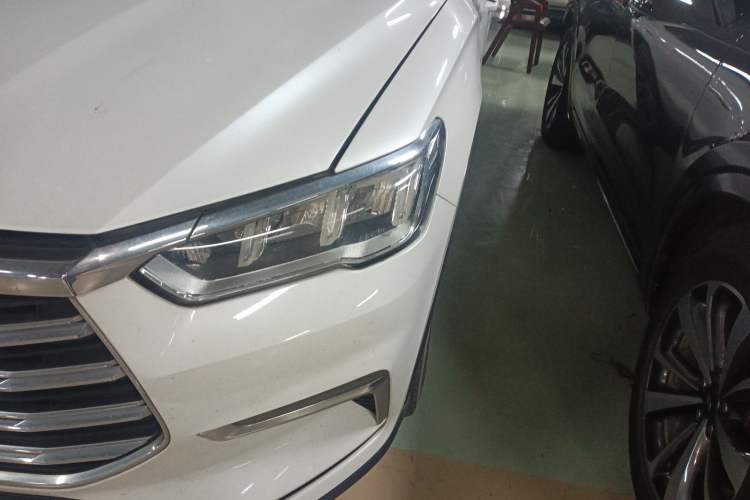 Used BYD Song Pro New Energy 2019 DM 1.5T Four-Wheel Drive Performance Edition Deluxe Model Left Front Headlight