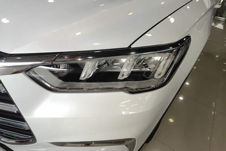 Used BYD Song Pro New Energy 2019 DM 1.5T Four-Wheel Drive Performance Edition Deluxe Model Left Front Headlight