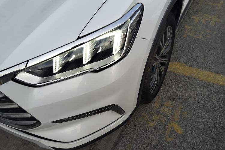 Used BYD Song Pro New Energy 2019 DM 1.5T Four-Wheel Drive Performance Edition Deluxe Model Left Front Headlight