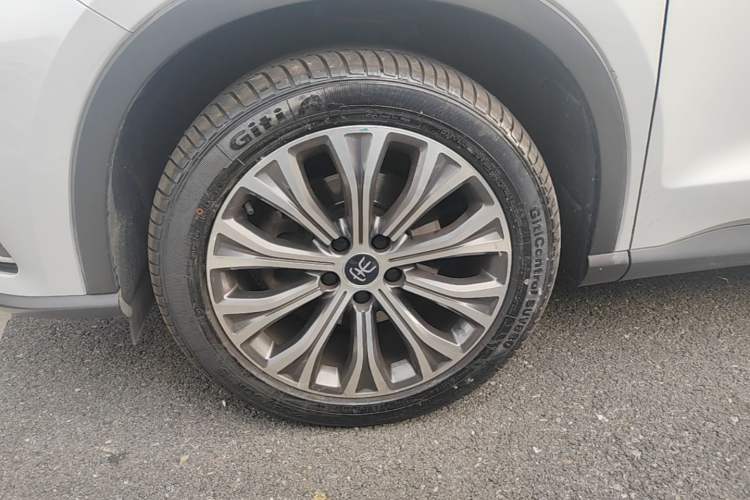 Used BYD Song Pro New Energy 2019 DM 1.5T Four-Wheel Drive Performance Edition Flagship Model Left Front Wheel Hub
