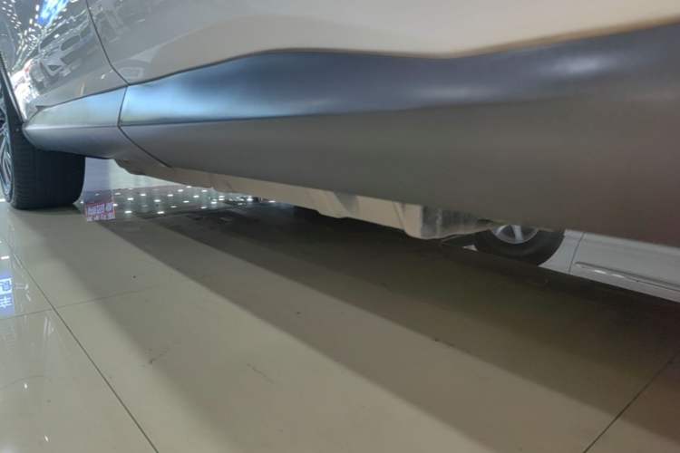 Used BYD Song Pro New Energy 2019 DM 1.5T Four-Wheel Drive Performance Edition Deluxe Model Left Side Sill