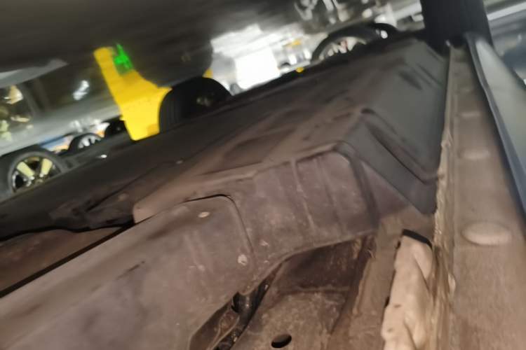 Used BYD Song Pro New Energy 2019 DM 1.5T Four-Wheel Drive Performance Edition Deluxe Model Left Side Sill