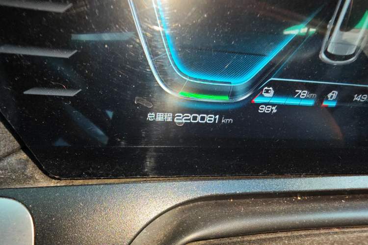 Used BYD Song Pro New Energy 2019 DM 1.5T Four-Wheel Drive Performance Edition Deluxe Model Odometer Close Up