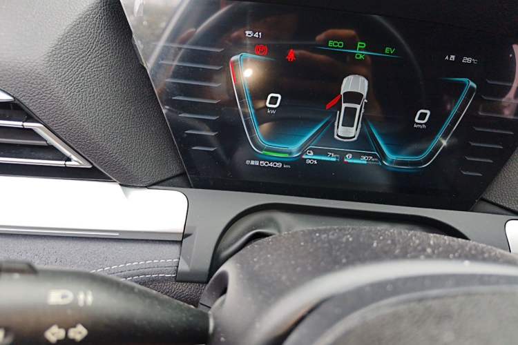 Used BYD Song Pro New Energy 2019 DM 1.5T Four-Wheel Drive Performance Edition Flagship Model Odometer Close Up