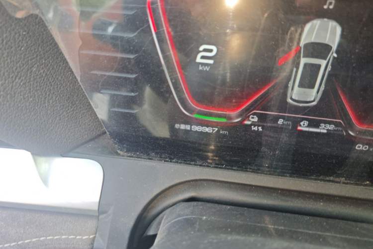 Used BYD Song Pro New Energy 2019 DM 1.5T Four-Wheel Drive Performance Edition Deluxe Model Odometer Close Up