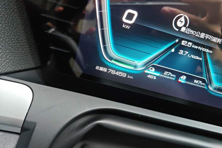 Used BYD Song Pro New Energy 2019 DM 1.5T Four-Wheel Drive Performance Edition Deluxe Model Odometer Close Up